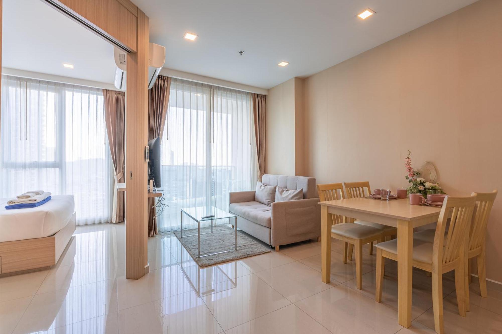 City Garden Tower By Pattaya Holiday Esterno foto